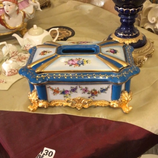 陶瓷纯手绘铜配瓷手工艺纸巾盒大号