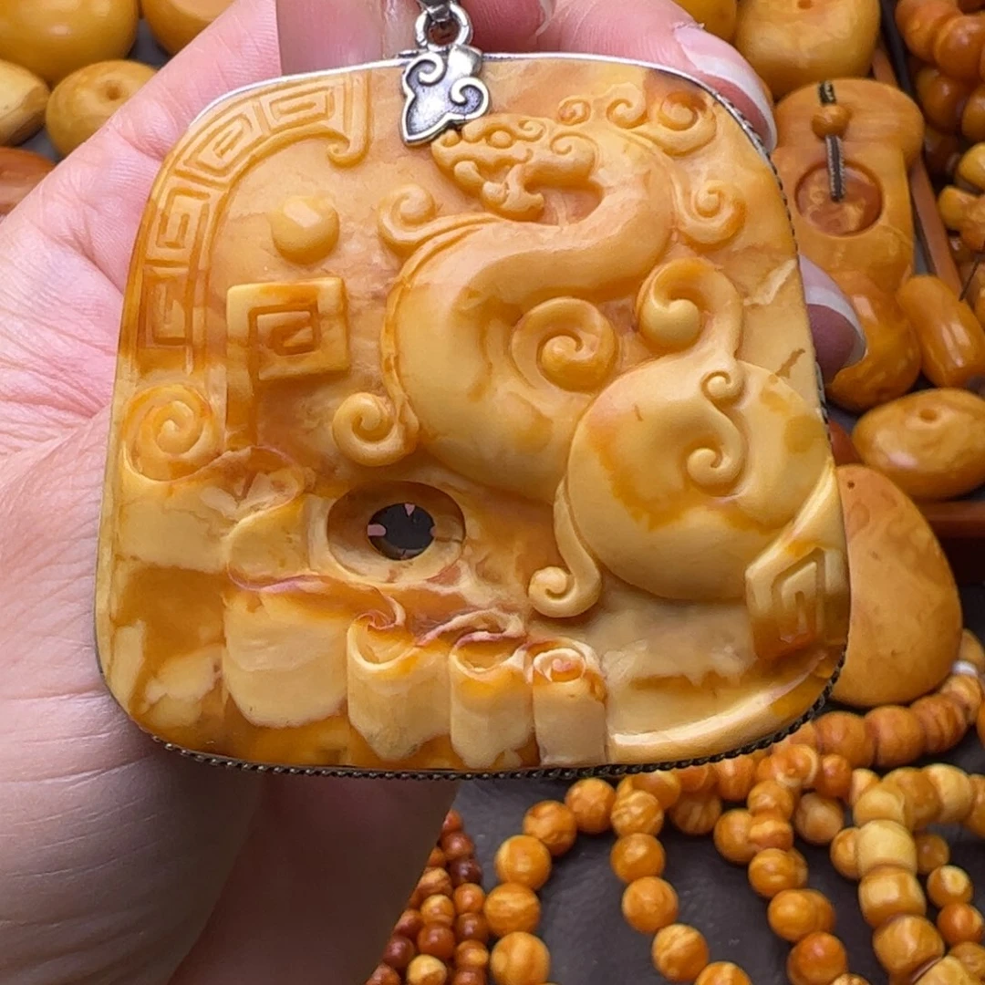 琥珀未镶嵌珠宝奇石龙