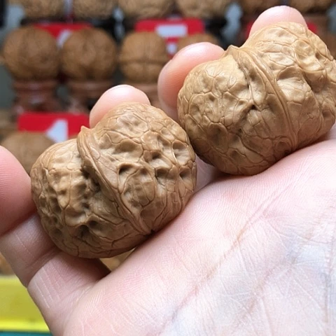 文玩核桃吊坠云南铁核桃