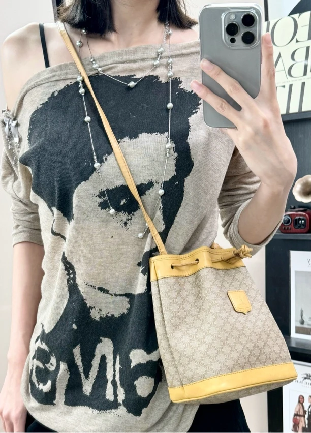 95新 Celine/思琳 全原米花小号水桶包/秋境 06036