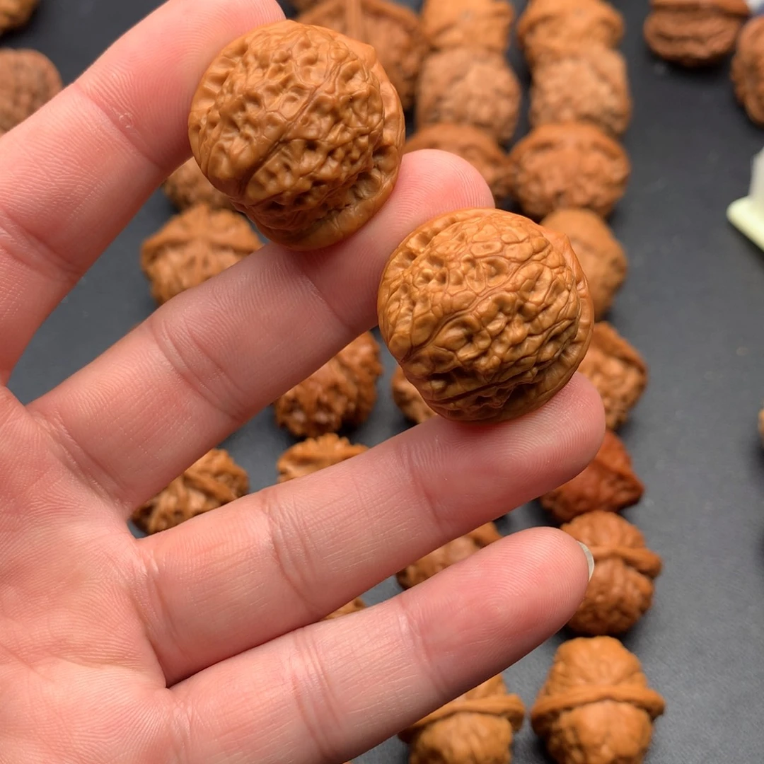 文玩核桃吊坠黄金甲