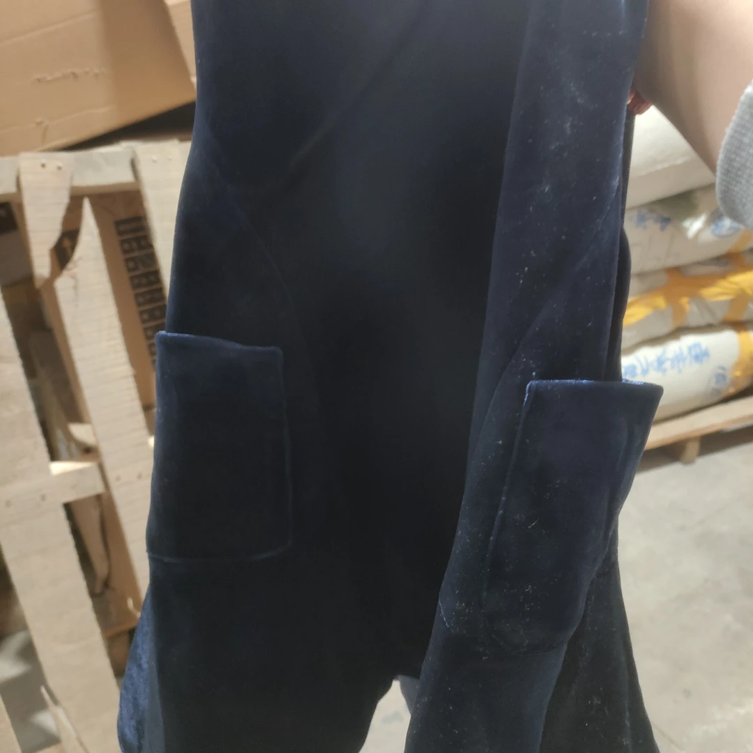 蓝色金丝绒背心裙