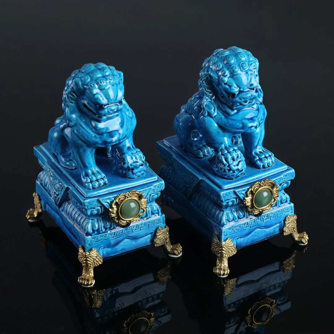 【華禧堂】酒柜陶瓷摆件铜配瓷摆件狮子踩绣球陶瓷摆件雕刻貔貅创意