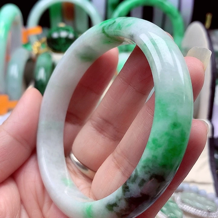 未镶嵌手镯翡翠翡翠