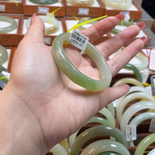 【闪购商品】和田玉手镯未镶嵌53.7