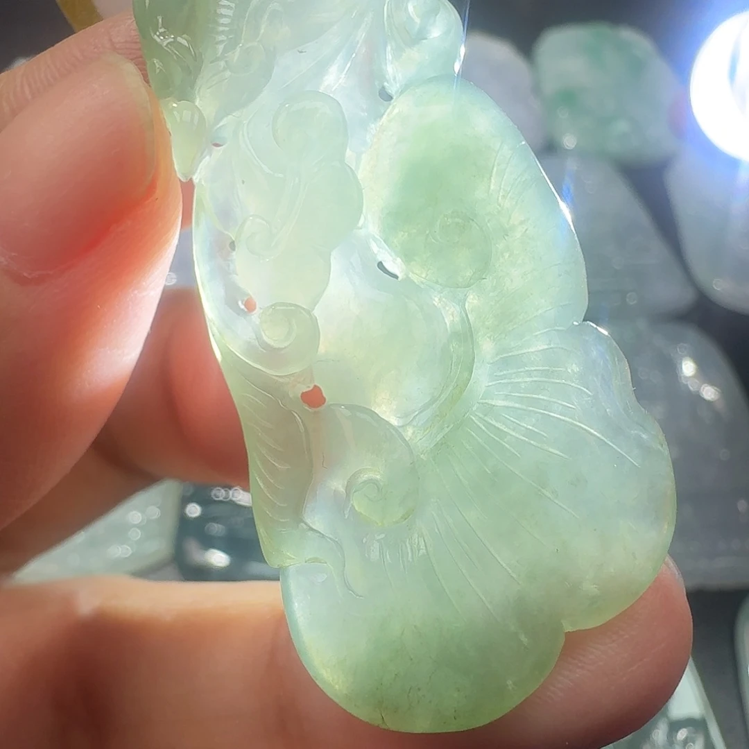 翡翠未镶嵌颈饰吊坠