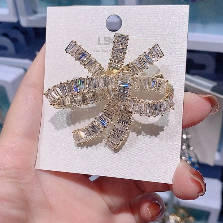 锆石铜合金蝴蝶结大号胸针