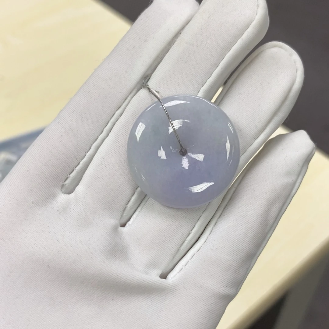 翡翠颈饰未镶嵌平安扣