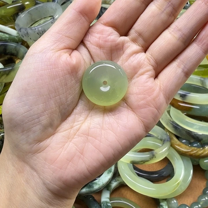 蛇纹石玉未镶嵌岫玉蛇纹石手镯