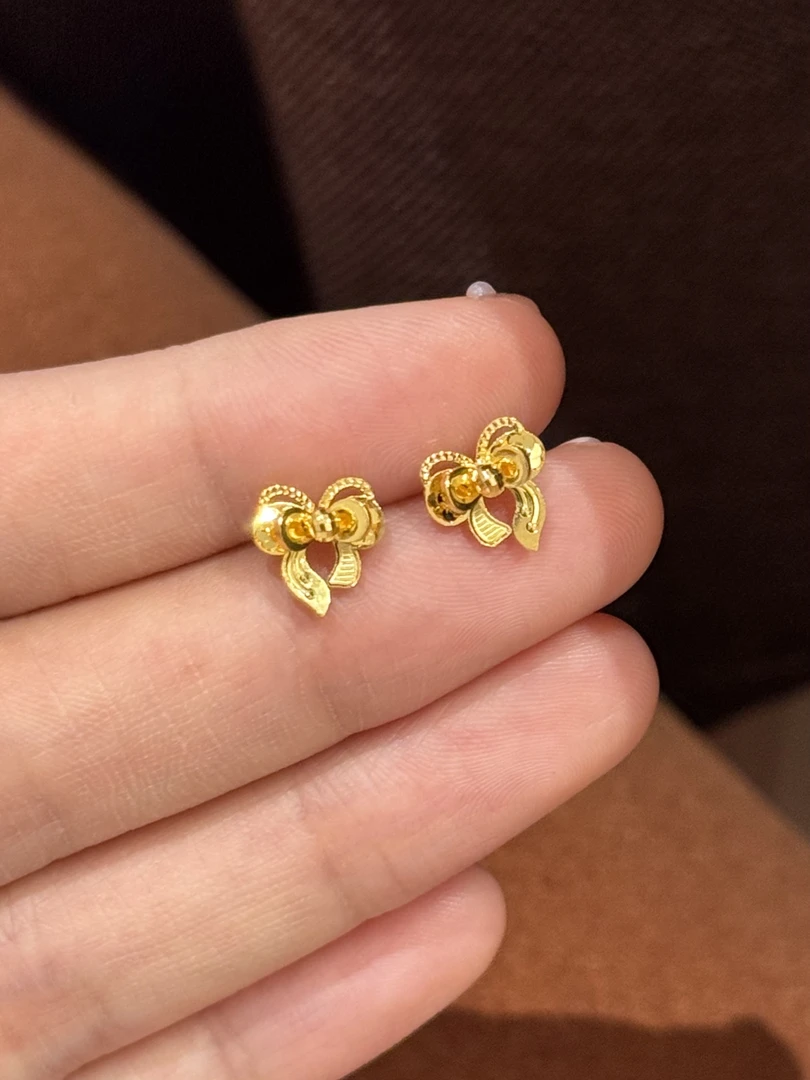 贝贝黄金 足金999 镭射立体描边蝴蝶结耳钉【5G耳饰】