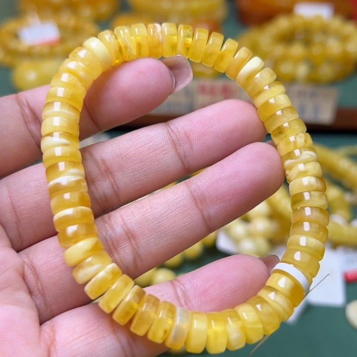 蜜蜡未镶嵌珠宝奇石