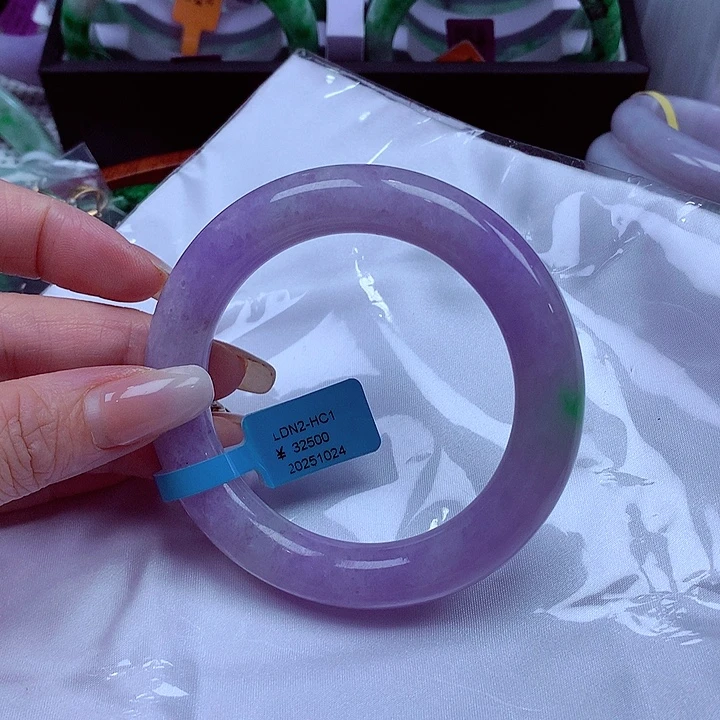 翡翠未镶嵌手镯翡翠