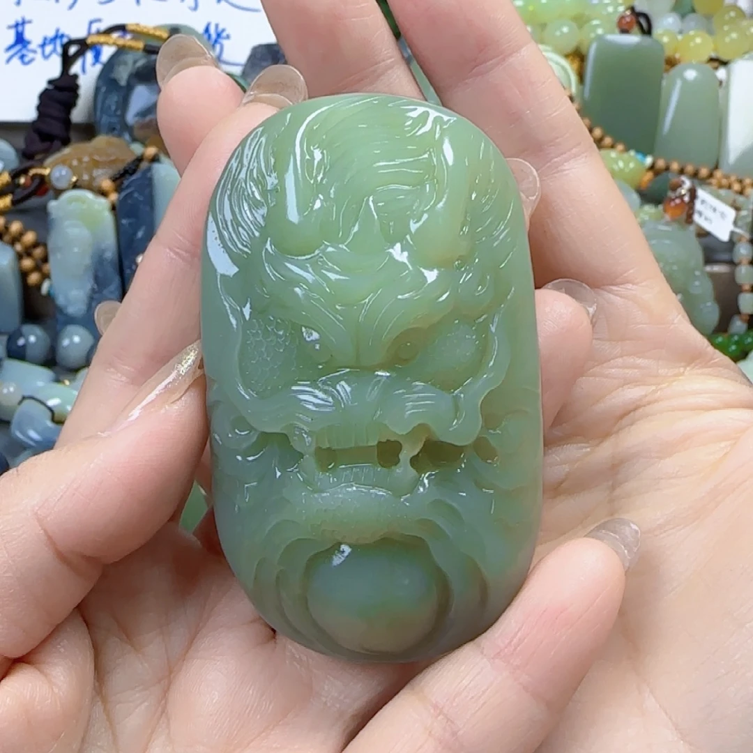 旭***睿和田玉未镶嵌颈饰