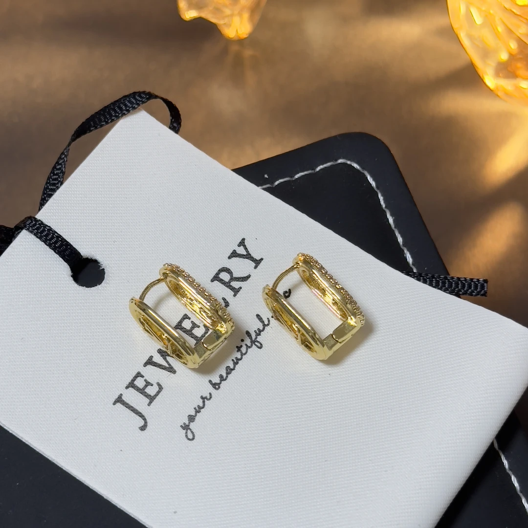 铜合金合成锆石耳饰 气质轻奢时尚百搭复古小众欧美耳环QC3122