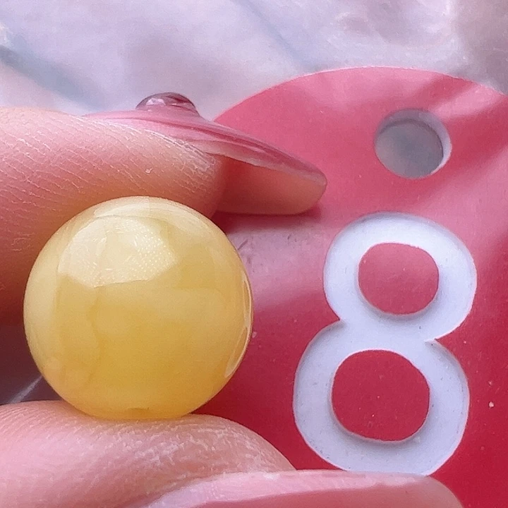 蜜蜡裸石未镶嵌11.5mm 鸡油黄 圆珠