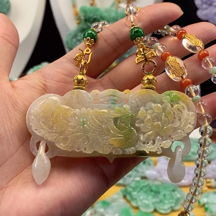 翡翠颈饰未镶嵌翡翠吊坠
