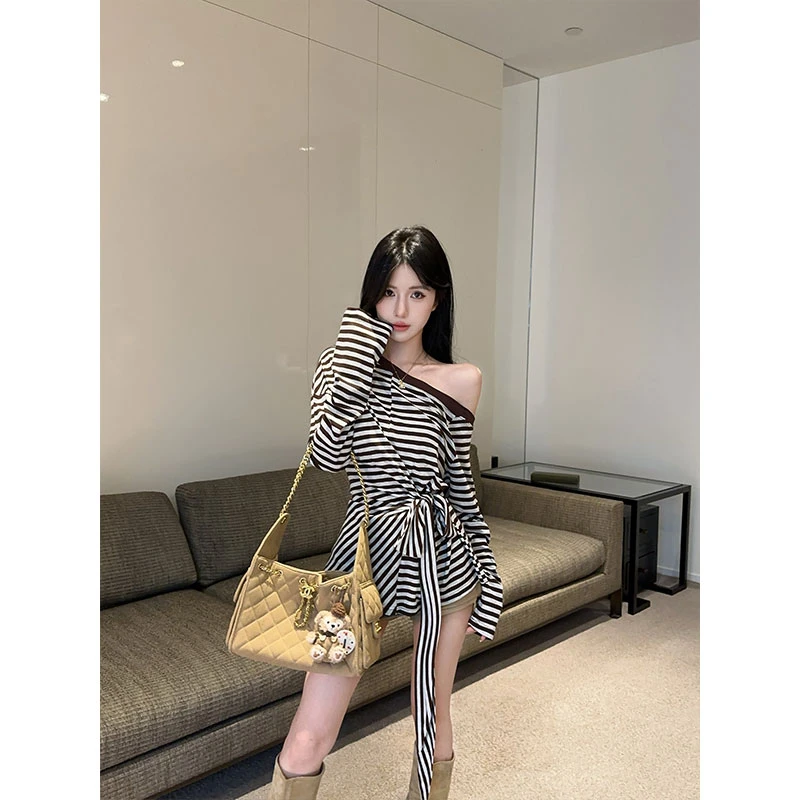 2025早秋新品高级感不规则褶皱系带条纹长袖宽松T恤显瘦半身裙裤