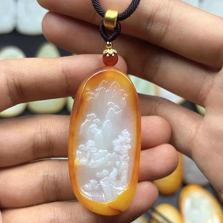 和田玉未镶嵌颈饰