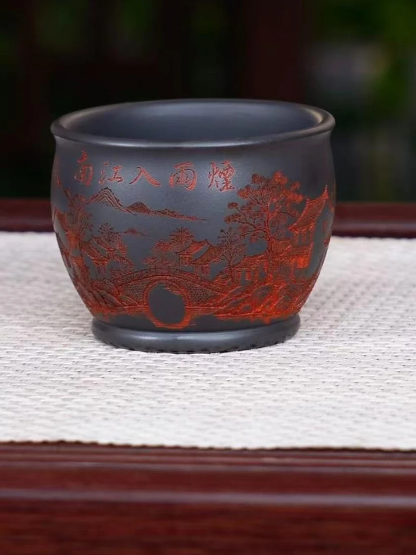 宜兴原矿紫砂  手工主人杯 石黄  精雕细刻  江南 烟雨入江南