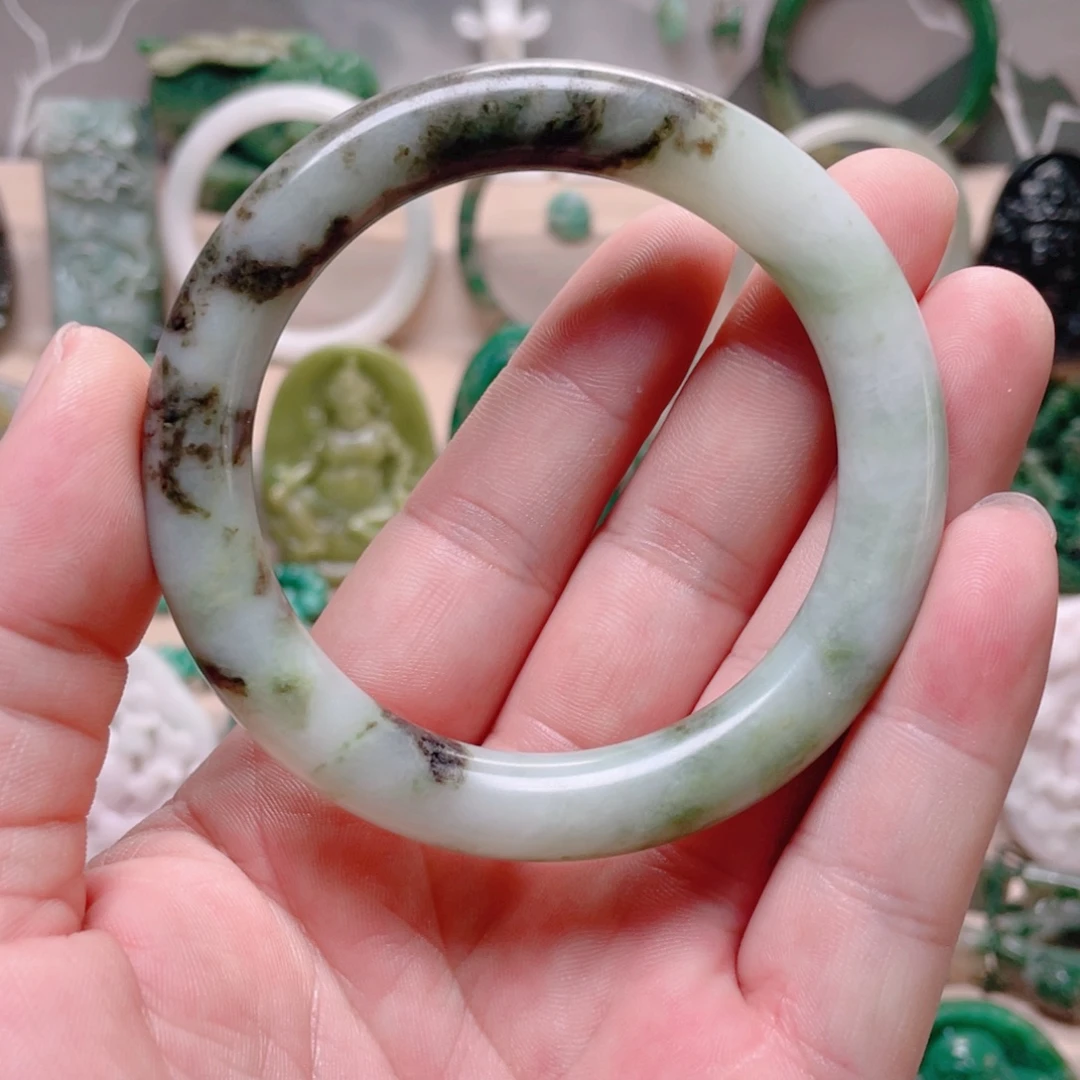 独山玉未镶嵌手镯