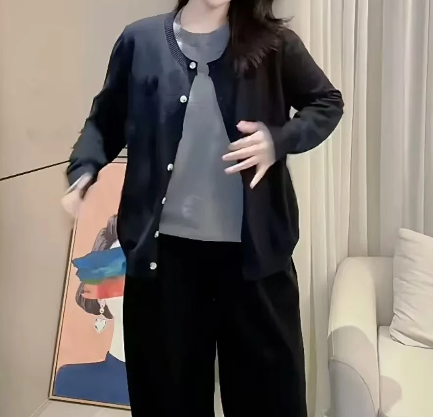 大码长袖针织圆领假两件款毛针织衫休闲百搭女装上衣时尚黑色