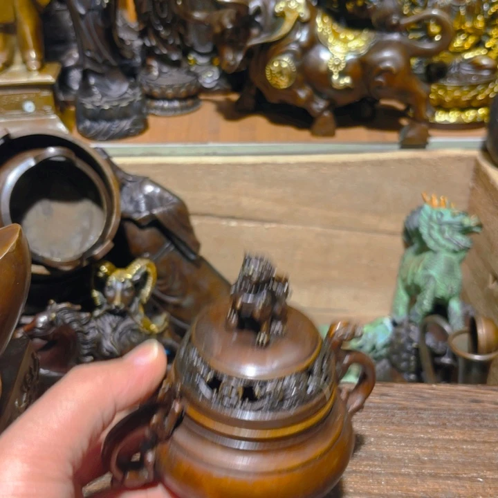 铜的。全清了。一件不留！不磨叽