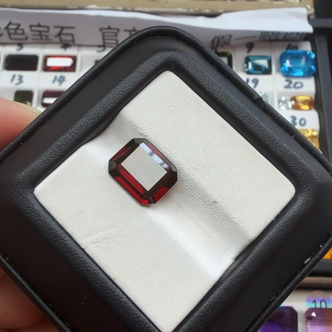 未镶嵌石榴石珠宝半成品抢购福利款天然石榴石卡11.5×9.6毫米
