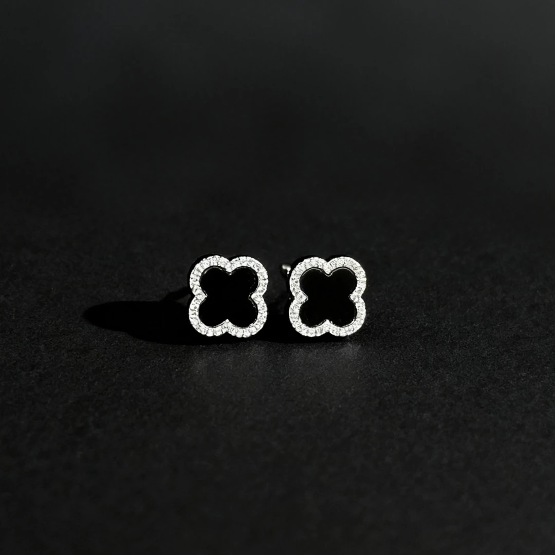 铜合金玻璃耳饰 黑色四叶草耳钉气质轻奢时尚百搭925银针耳饰女