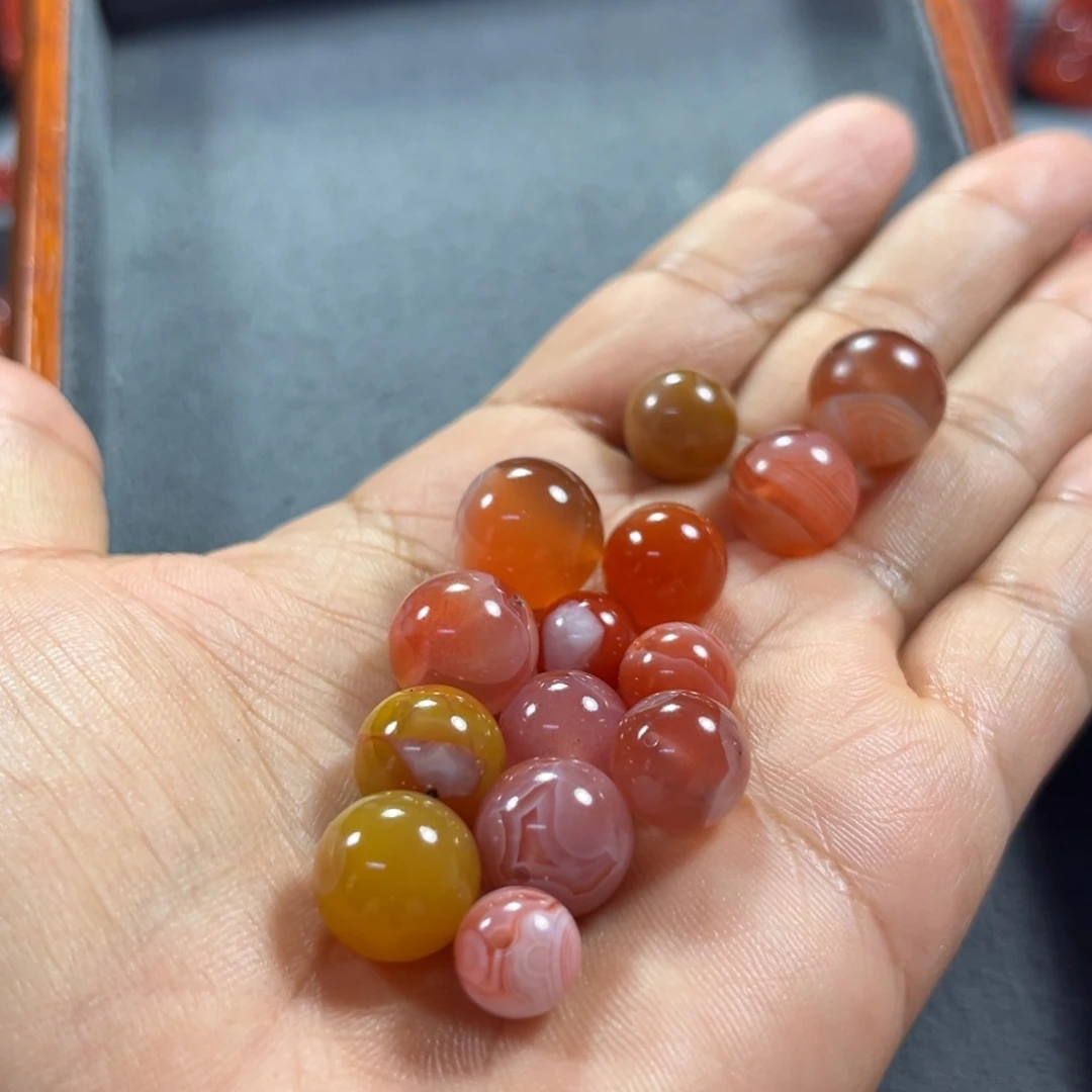 南红玛瑙珠子未镶嵌珠子
