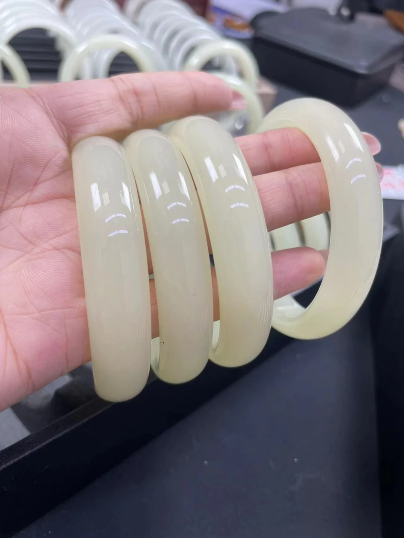 【新粉专属】青海料手镯  黄口 白月 光手镯