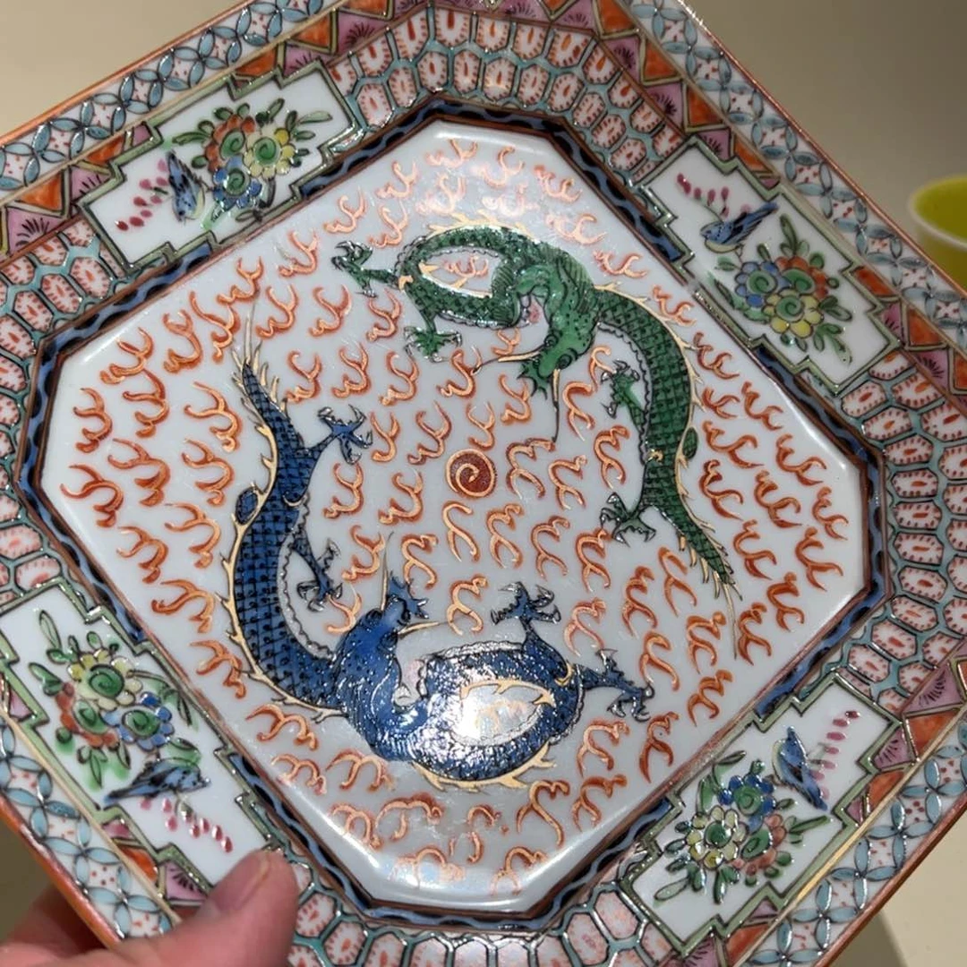 乾**下粉彩开门货盘子没问题