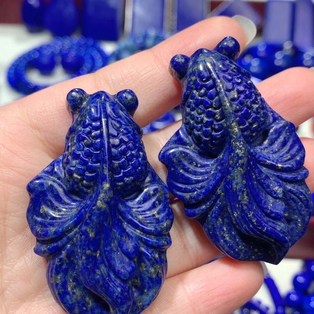 青金石未镶嵌挂件金鱼