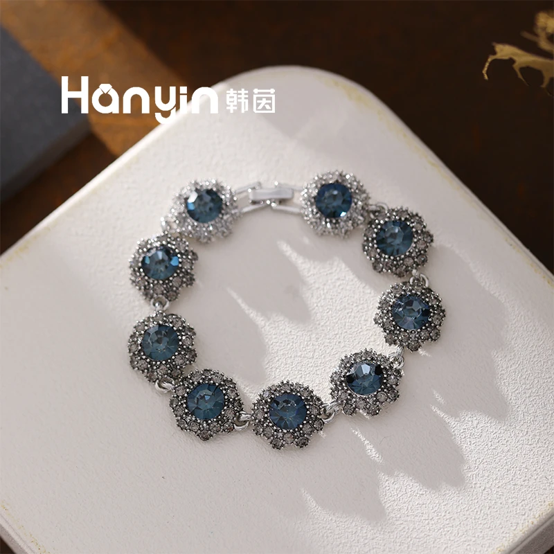 铜合金仿水晶手链 满镶爆闪复古花朵百搭九花手链小众设计感首饰