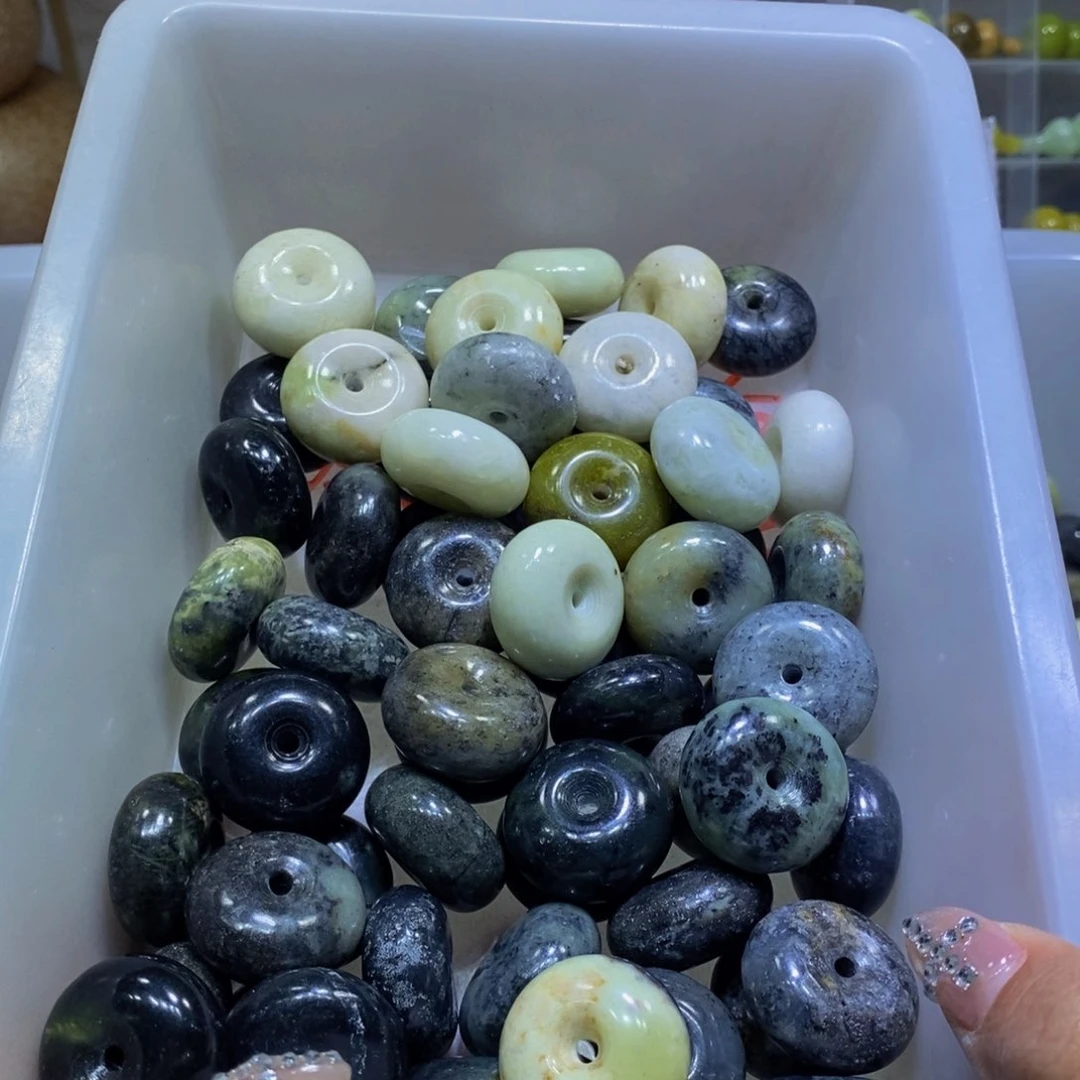 合金蛇纹石玉颈饰474