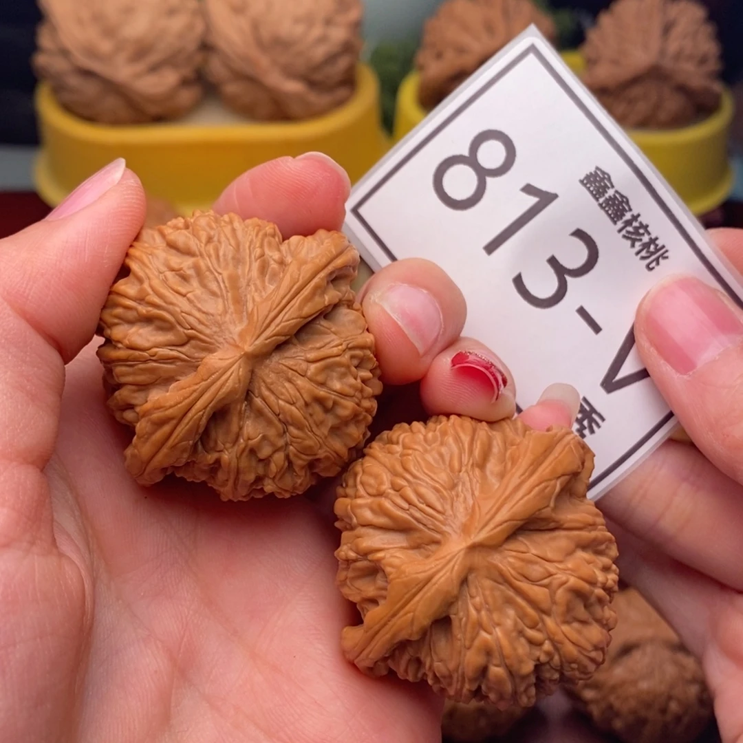 桃核把件白狮子41……