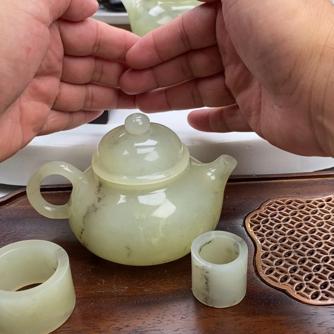 岫玉未镶嵌四大名玉壶三***剑