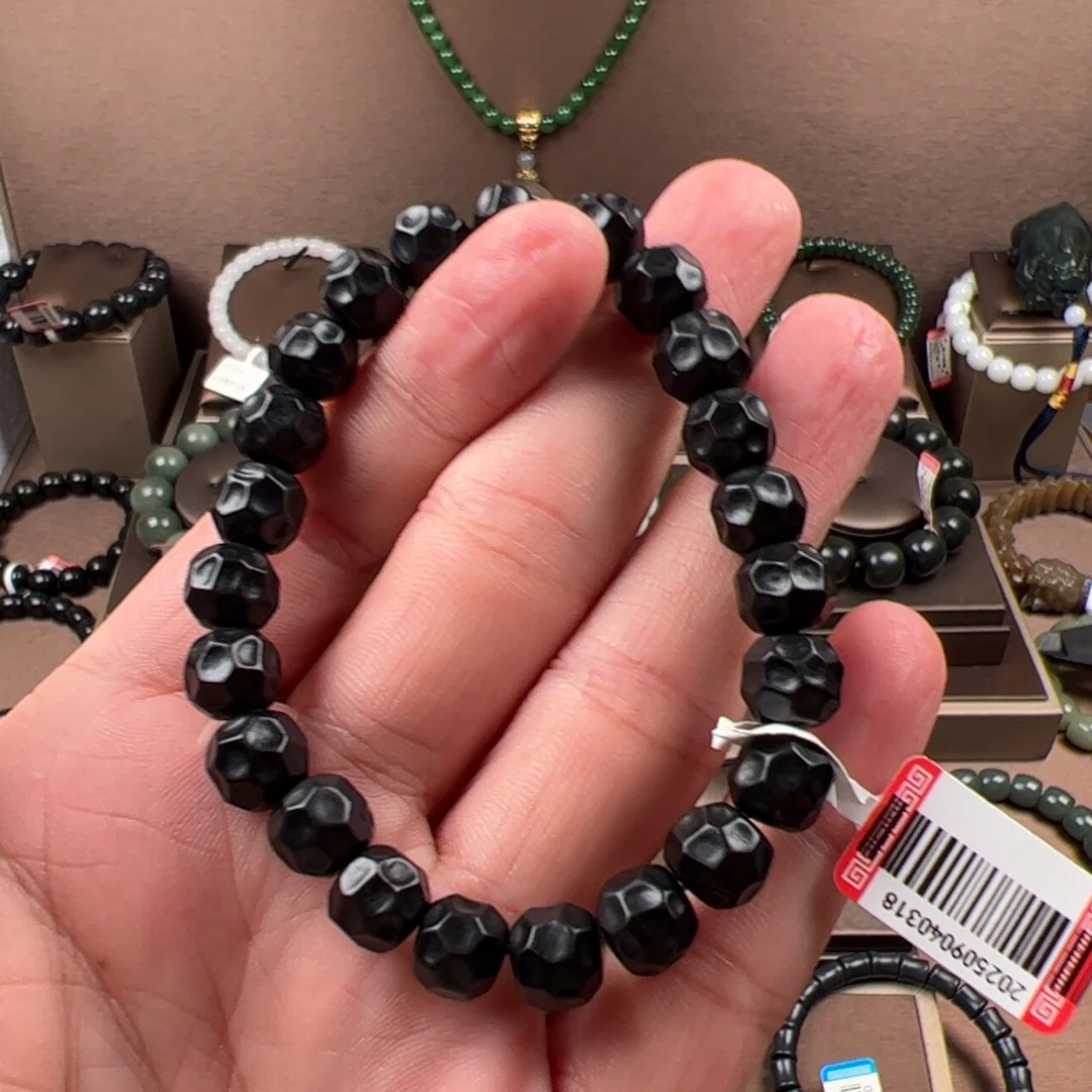 阿***虎吊坠(不含链)未镶嵌和田玉