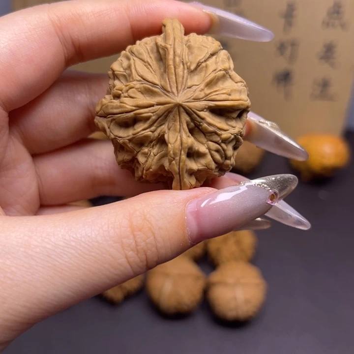 用***1菩提籽类三棱单只异型有瑕
