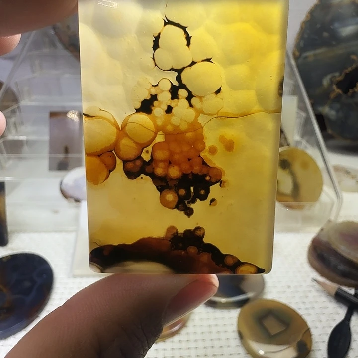 玛瑙/玉髓未镶嵌珠宝奇石