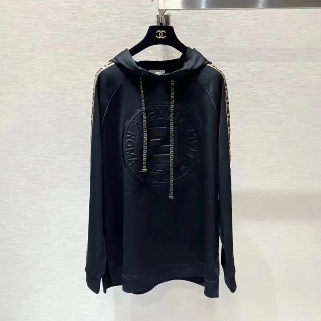 全新未使用 FENDI/芬迪 汤/P205437719/侧边logo满印卫衣 XS码