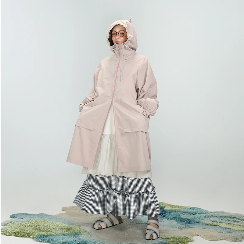 嬉游记原创2025简约宽松小怪兽连帽风衣外套女高级感薄款防晒大衣