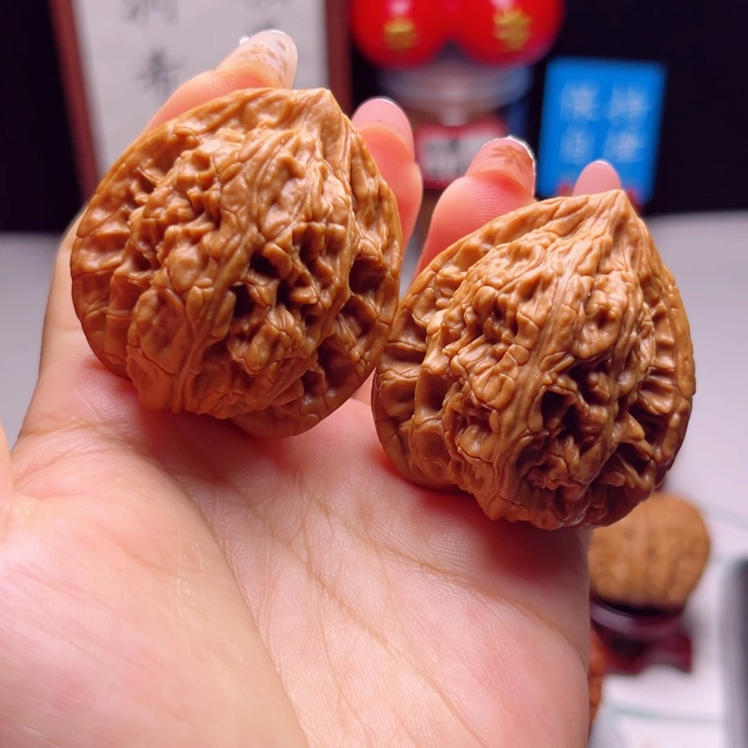 文玩核桃吊坠平谷虎头王