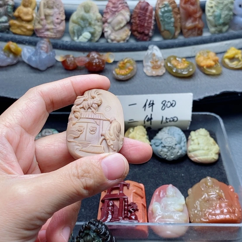 【闪购商品】定制石英质玉吊坠未镶嵌