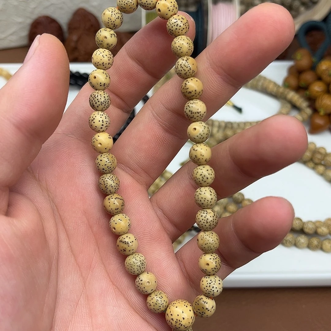手串星月菩提8愿手持