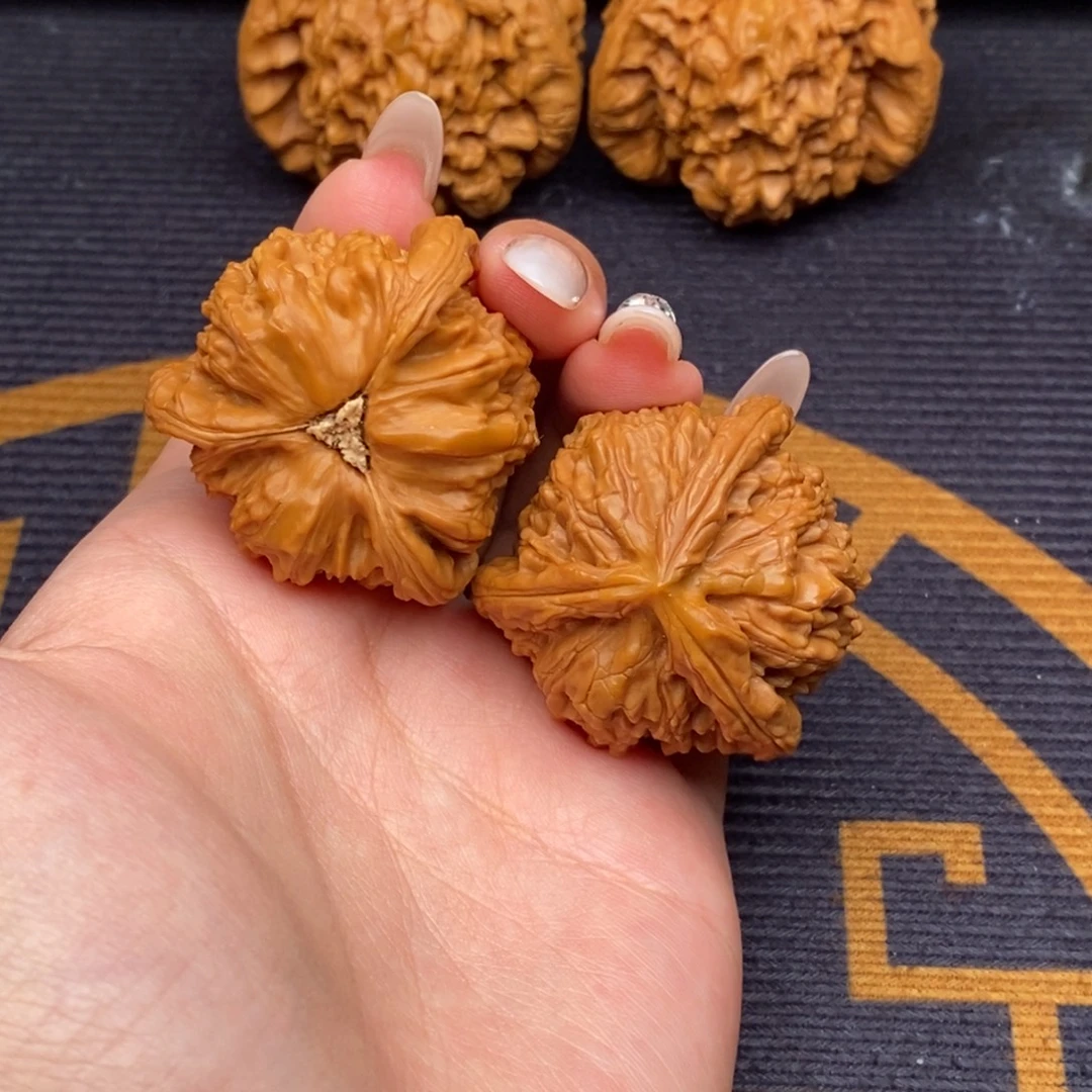 你****吊坠文玩核桃白狮子正奔