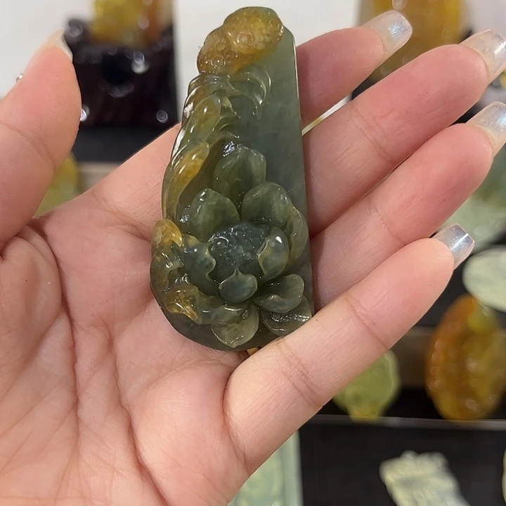 蛇纹石玉未镶嵌吊坠(赠链)