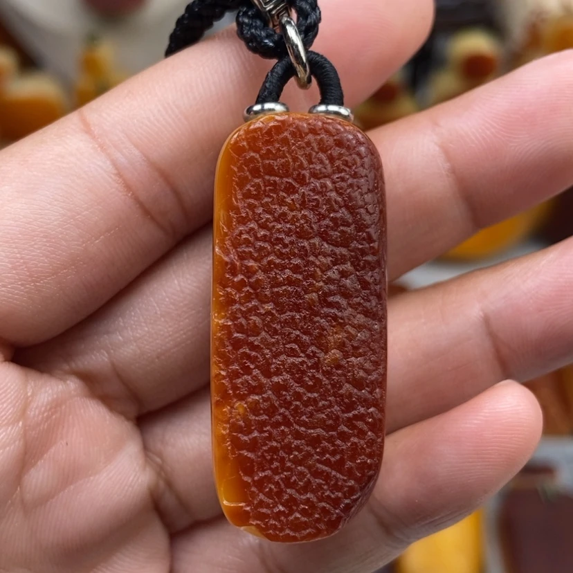 【闪购商品】琥珀颈饰未镶嵌