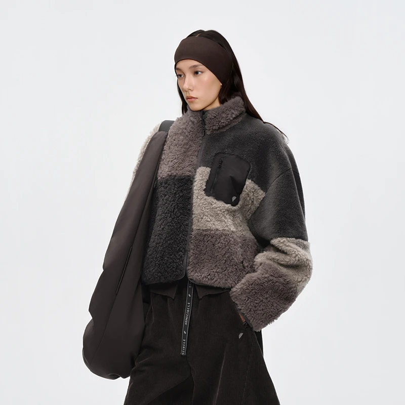 半圆仿羊羔毛面料女装[运动]2025秋冬户外短款毛呢外套D52311234