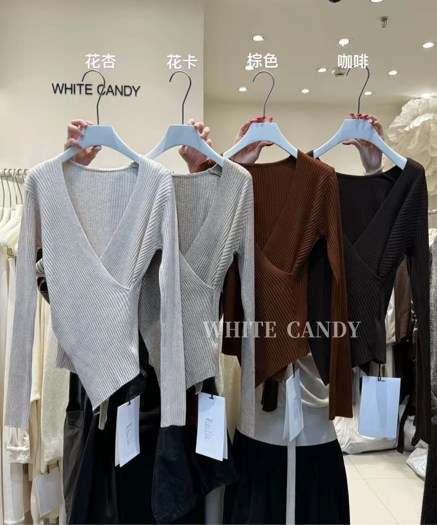 赫拉极简交叉V领显瘦针织上衣 M818096
