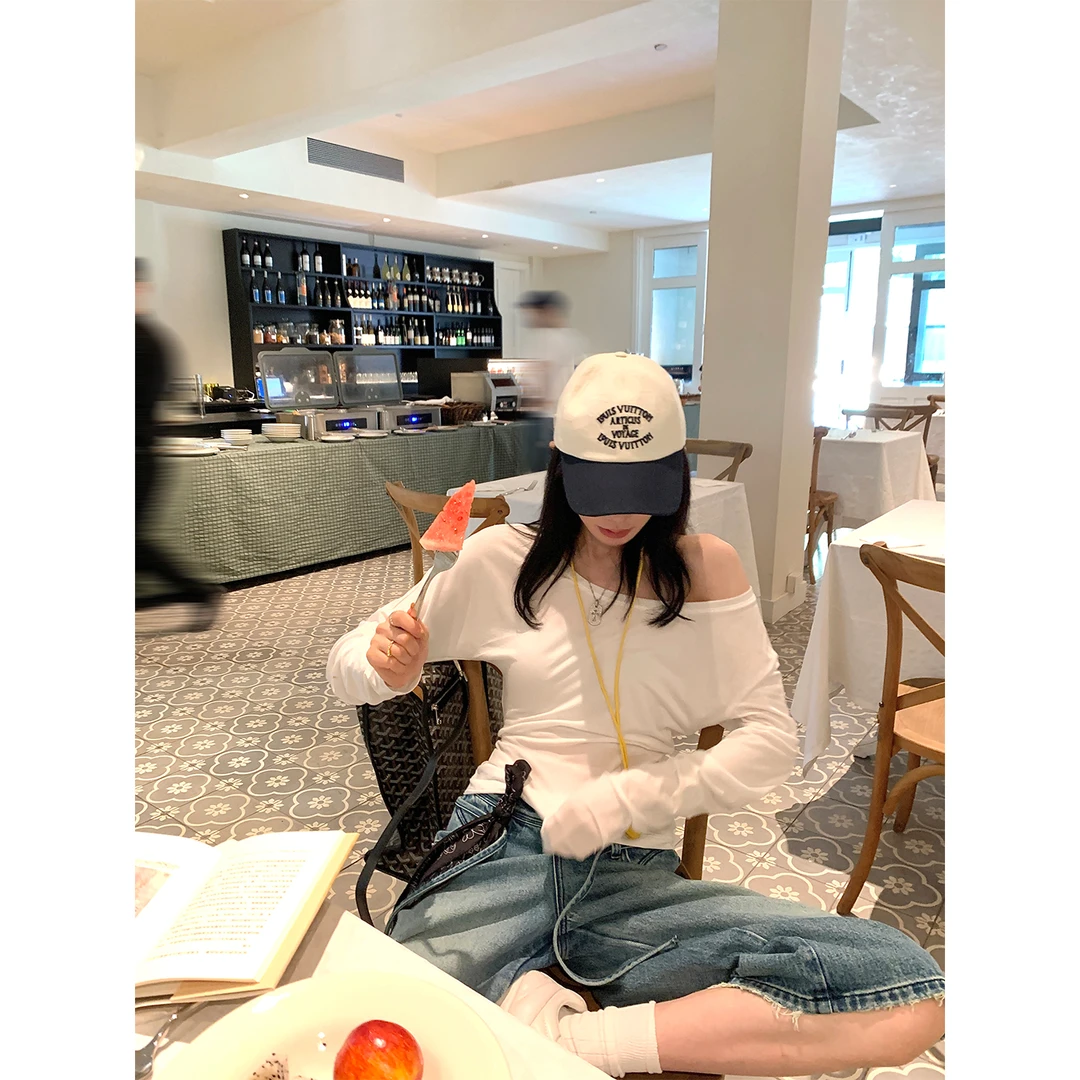 区区欧阳 天丝不对称斜肩T恤女夏季新款薄款长袖防晒辣妹露肩上衣